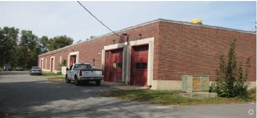More Photos Of 1 Davis Farm Rd, Portland Office For Lease