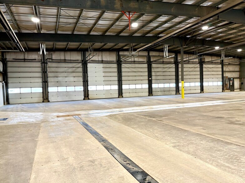 More Photos Of 8 Van Der Horn Way, Red Deer County Truck Terminal For Sale