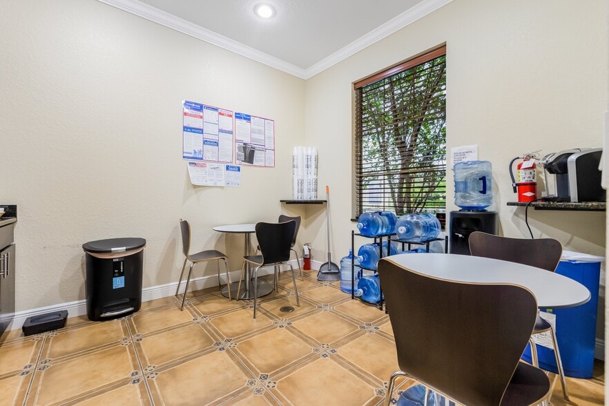 More Photos Of 3615 E Frontage Rd, Tampa Office Residential For Sale