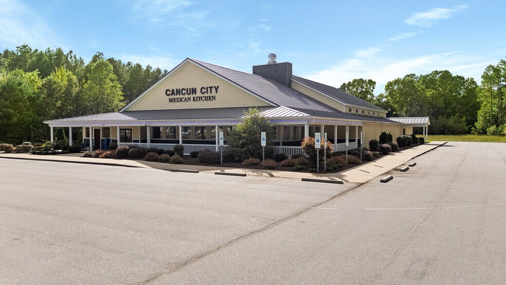 More Photos Of 235 N Mosby Ave, Littleton Restaurant For Sale