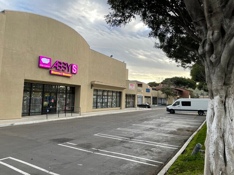 More Photos Of 4630 Border Village Rd, San Ysidro Office For Lease