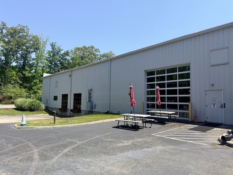 More Photos Of 141 Enterprise Dr, Newport News Warehouse For Sale
