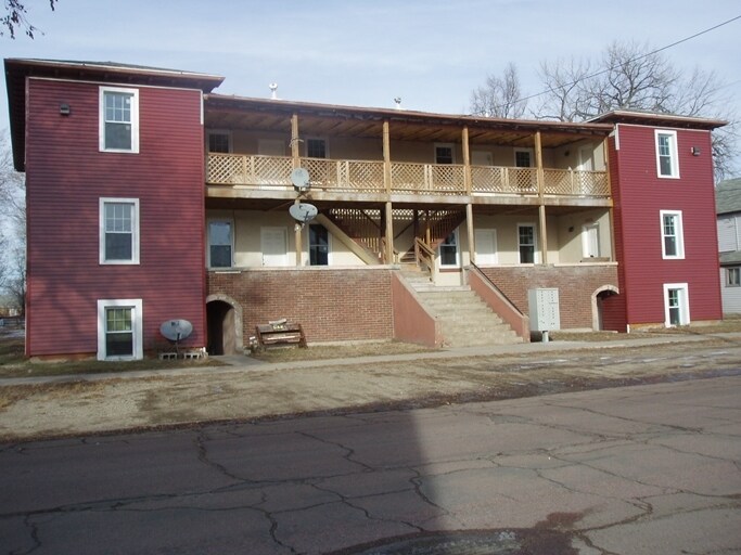 Primary Photo Of 255 2nd St SW, Huron Apartments For Sale