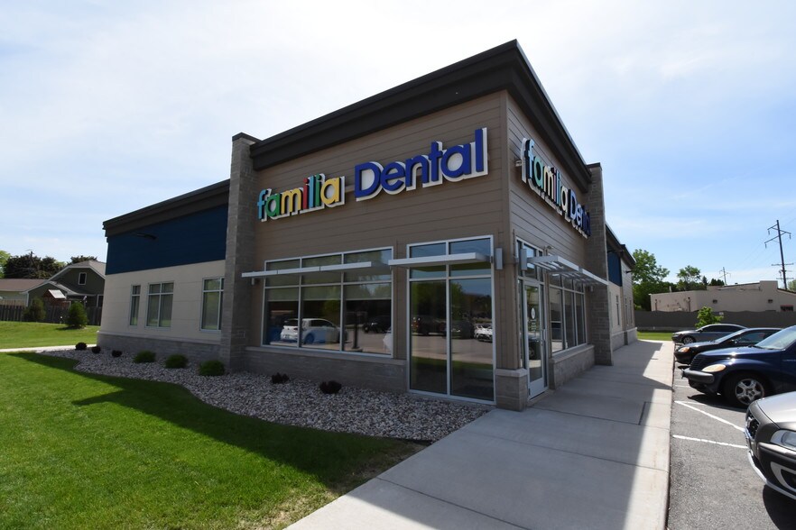More Photos Of 1931 Main St, Green Bay Medical For Sale