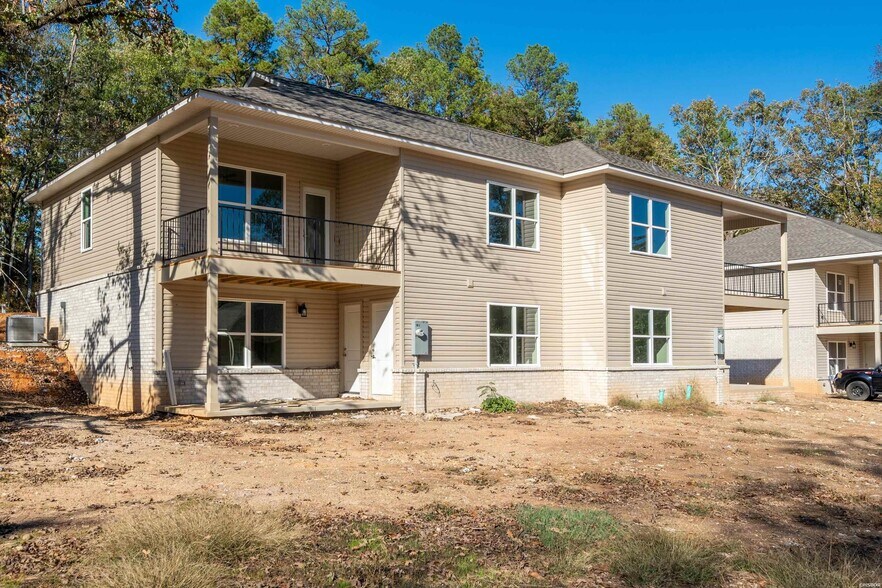 More Photos Of 102 & 106 Cheyenne St, Hot Springs National Park Apartments For Sale