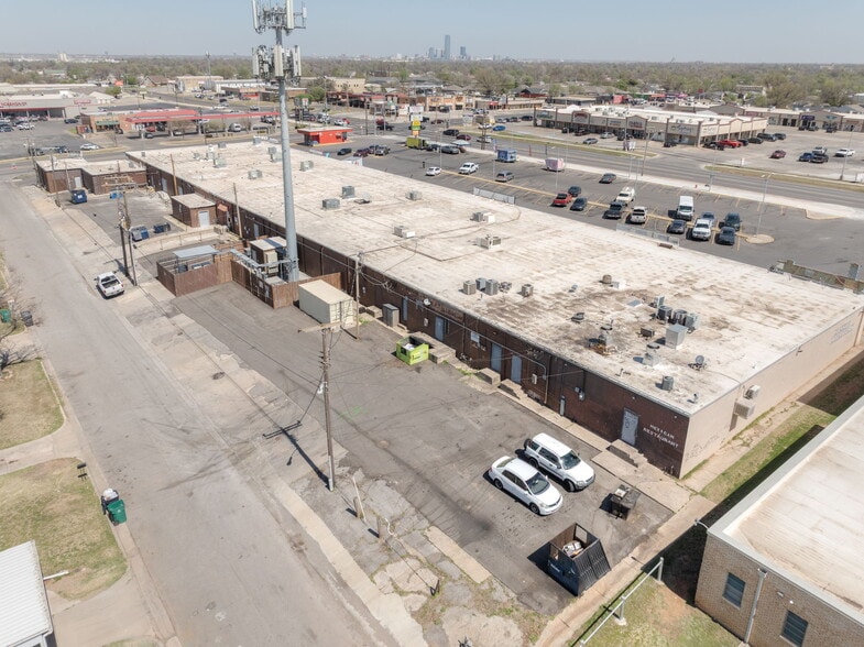 More Photos Of 4501-4609 S May Ave, Oklahoma City General Retail For Lease