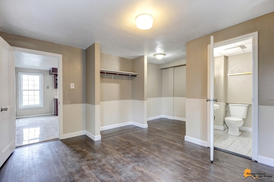 More Photos Of 1335 Hyder St, Anchorage Apartments For Sale