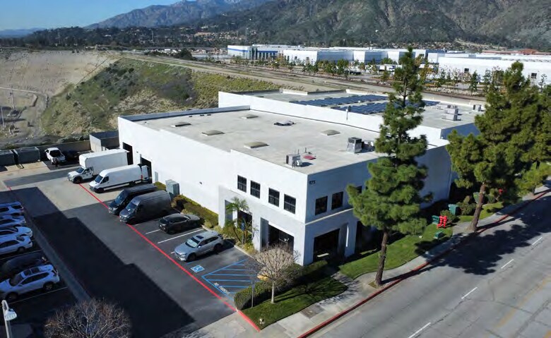 More Photos Of 975 N Todd Ave, Azusa Manufacturing For Lease