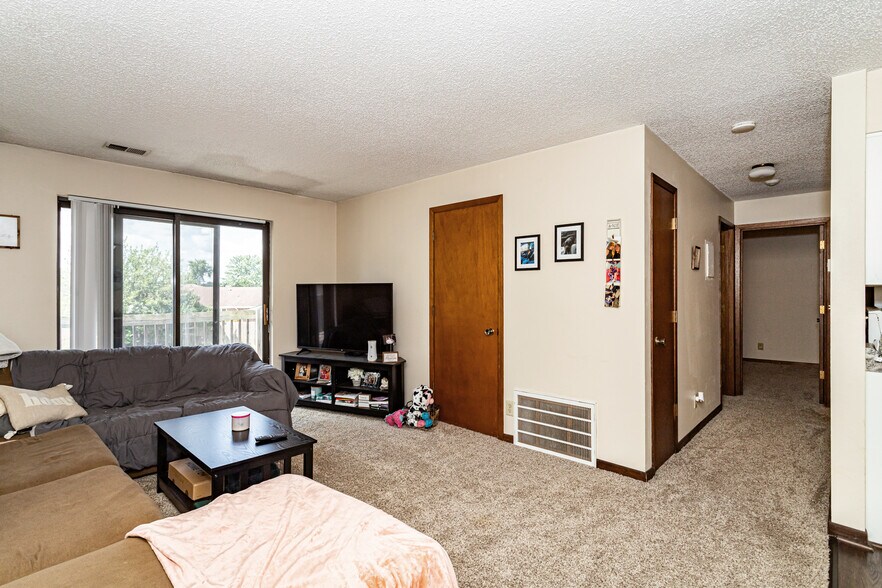 More Photos Of 3500 Grand Ave, Ames Apartments For Sale