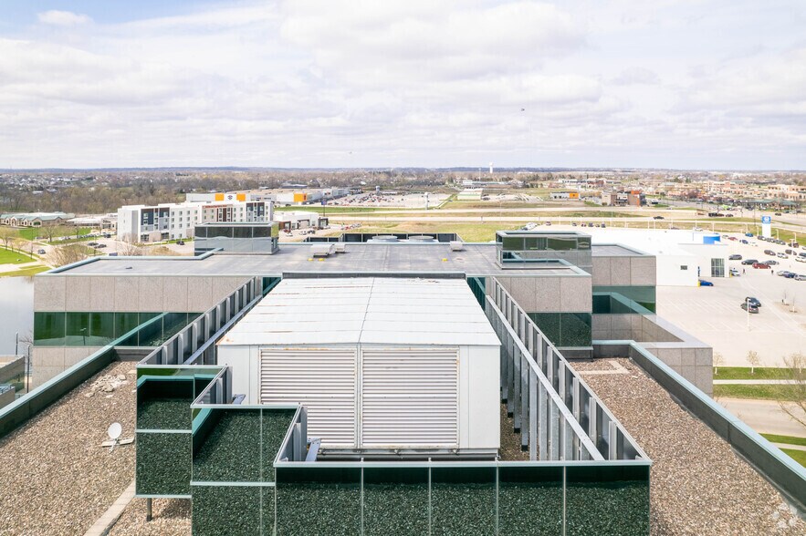 More Photos Of 4515 N River Blvd, Cedar Rapids Unknown For Lease