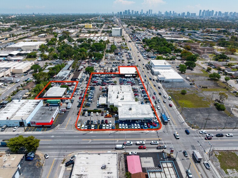 More Photos Of 3199 NW 36th St, Miami Auto Dealership For Lease