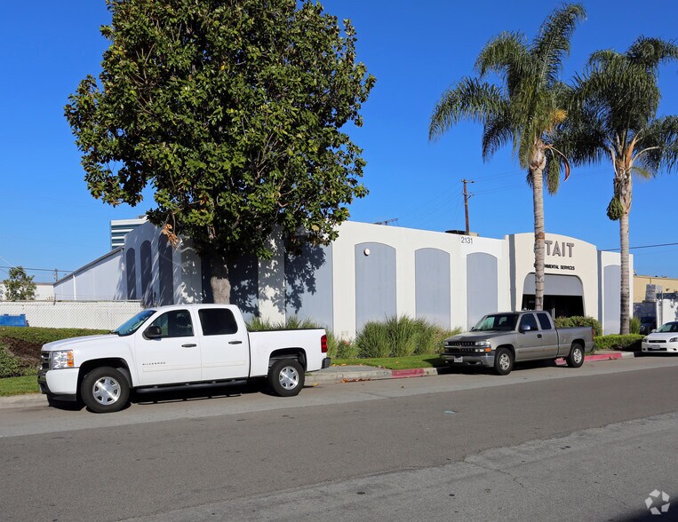 More Photos Of 2131 S DuPont Dr, Anaheim Industrial For Lease