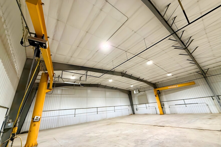 More Photos Of 601 Gilbertson St SE, Tioga Warehouse For Lease