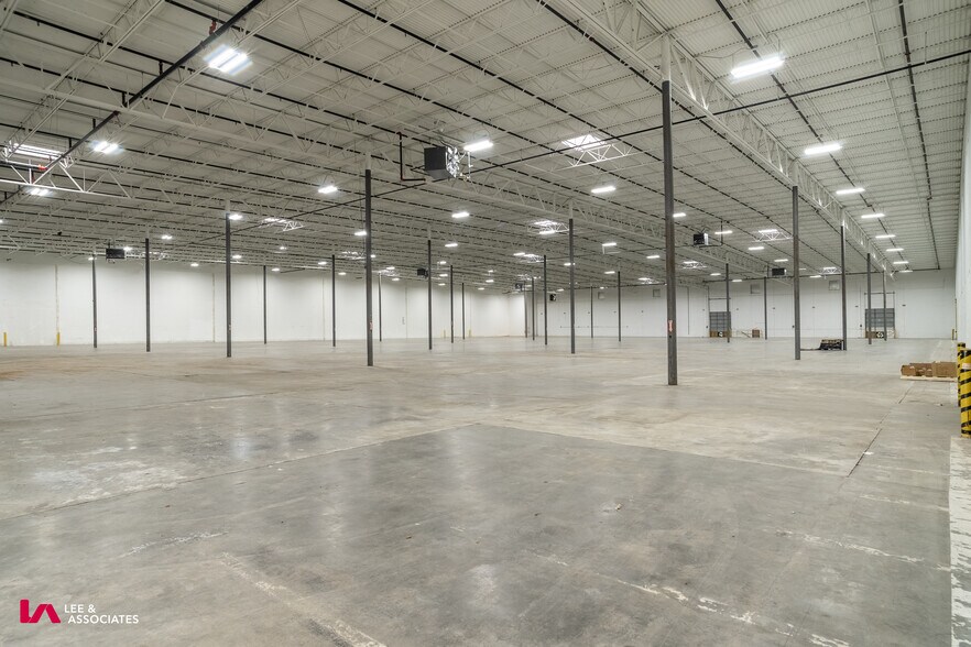 More Photos Of 1106 Citizens Pkwy, Morrow Warehouse For Lease
