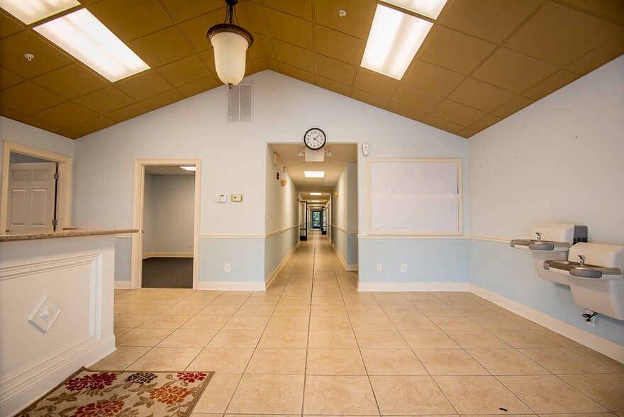 More Photos Of 9478 Winding Way Ln, Jonesboro Office For Sale