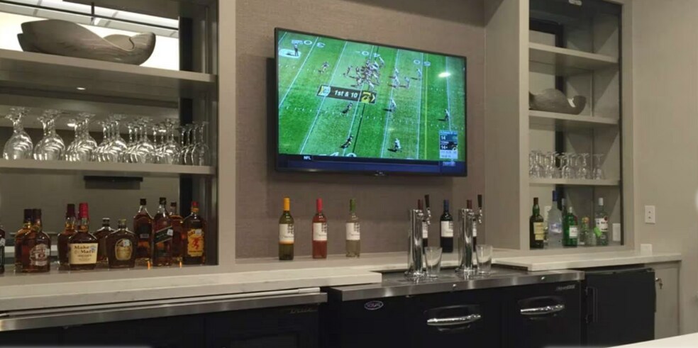 More Photos Of 1549 Westborough Dr, Katy Hotel For Sale