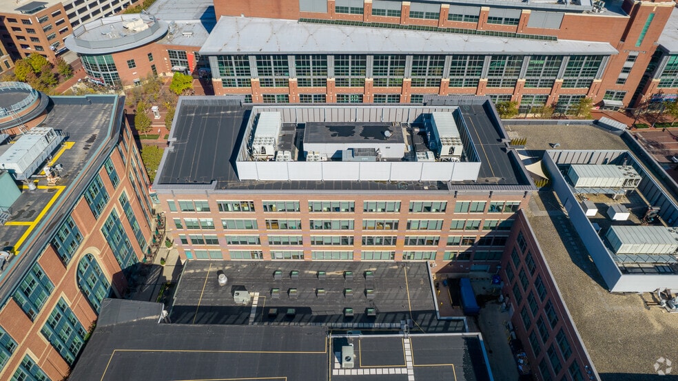 More Photos Of 125-155 W Nationwide Blvd, Columbus Office For Lease