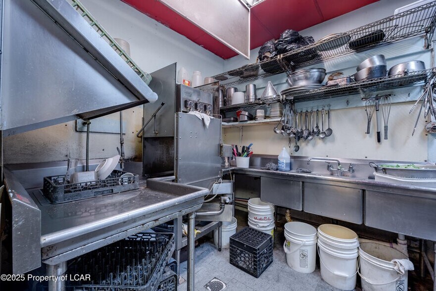More Photos Of 1190 Sans Souci Pky, Hanover Township Restaurant For Sale