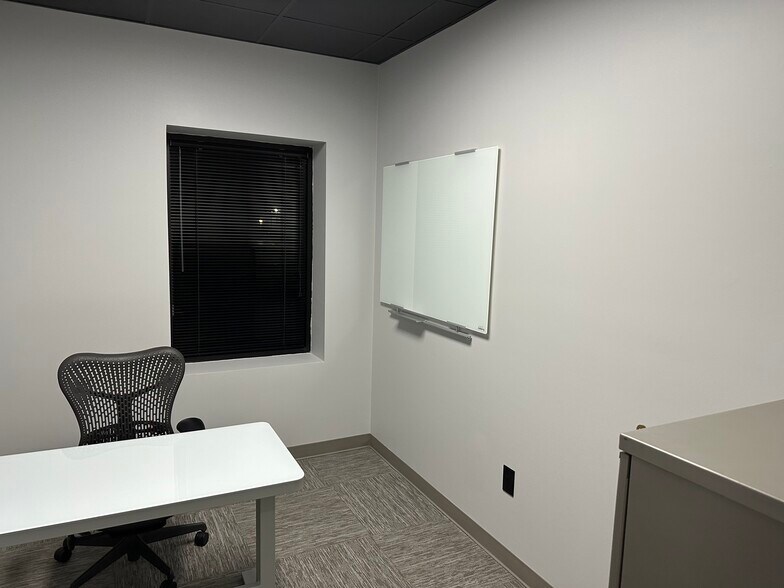More Photos Of 444 Deanna Ln, Charleston Office For Lease
