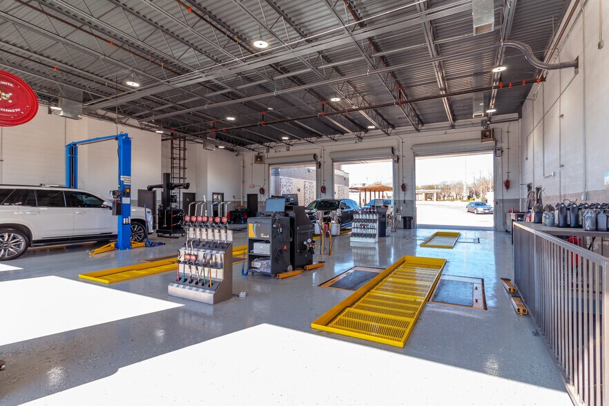 More Photos Of 5243 Naaman Forest Blvd, Garland Carwash For Sale