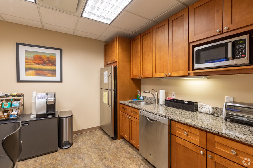 More Photos Of 445 Hamilton Ave, White Plains Coworking Space