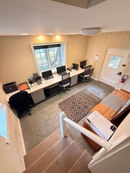 More Photos Of 1107 Taylorsville Rd, Washington Crossing Office For Lease