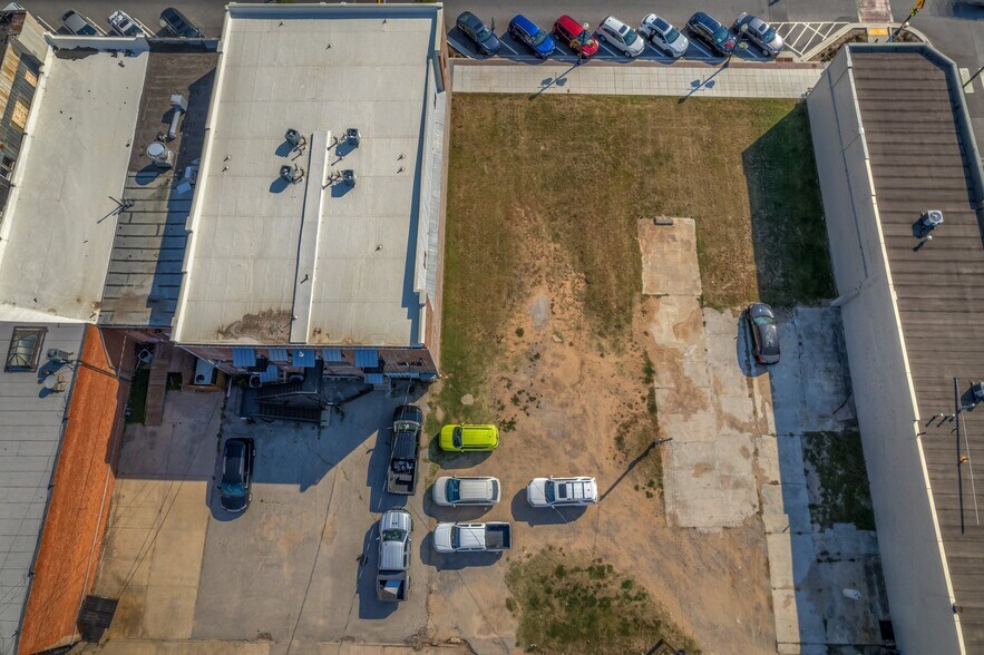 More Photos Of 116-118 N Main St, Sand Springs Storefront Retail Residential For Sale
