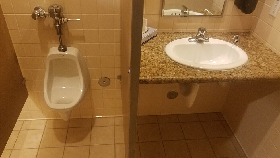 More Photos Of 7884 W Sahara Ave, Las Vegas Medical For Sale