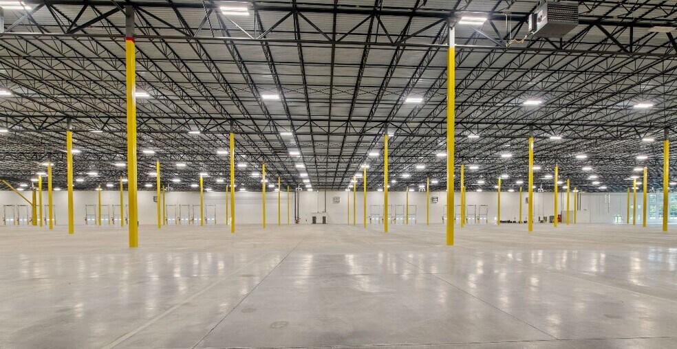 More Photos Of 1101 Unix Dr, Morganton Warehouse For Lease