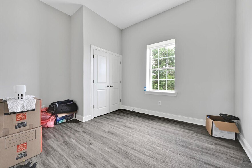 More Photos Of 236 W Market St, Jonestown Multifamily For Sale