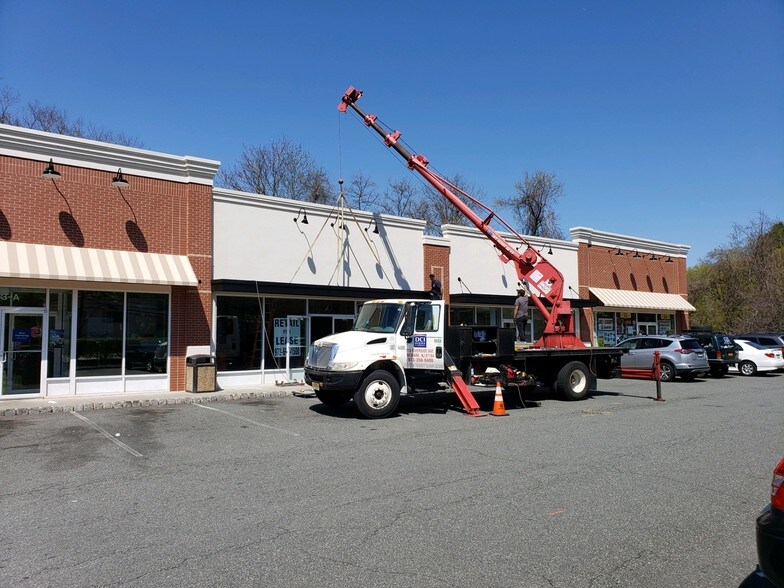 More Photos Of 1353 Ringwood Ave, Haskell Storefront For Lease