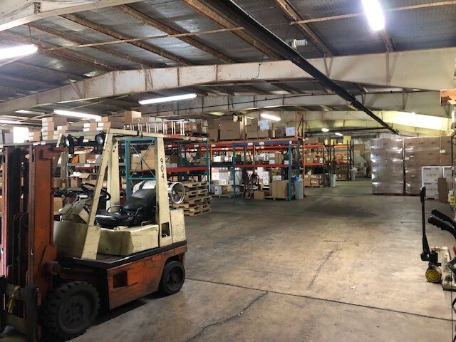 More Photos Of 1500 S McCully Dr, Monroeville Warehouse For Sale