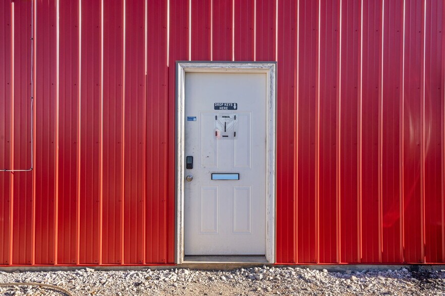 More Photos Of 317 US-60, Billings Truck Terminal For Sale