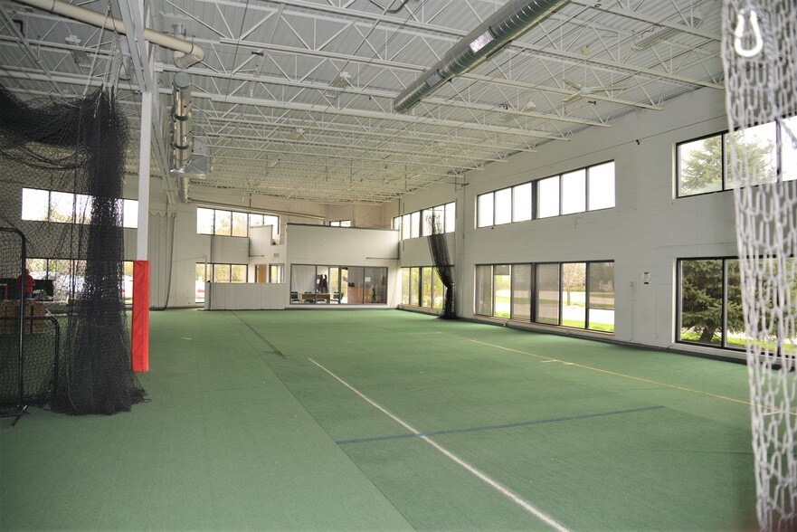 More Photos Of 1343 E Wisconsin Ave, Pewaukee Light Distribution For Lease