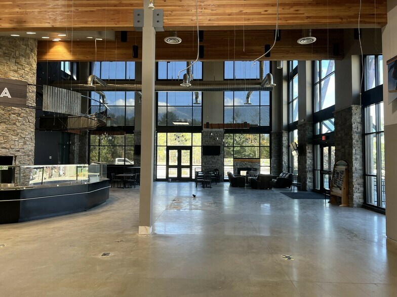 More Photos Of 78337 US 40 Hwy, Winter Park Freestanding For Sale