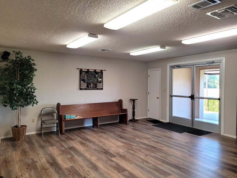More Photos Of 1245 19th St NW, Paris Specialty For Sale