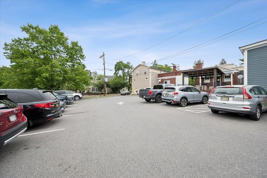 More Photos Of 6 Leigh St, Clinton Township Office For Sale