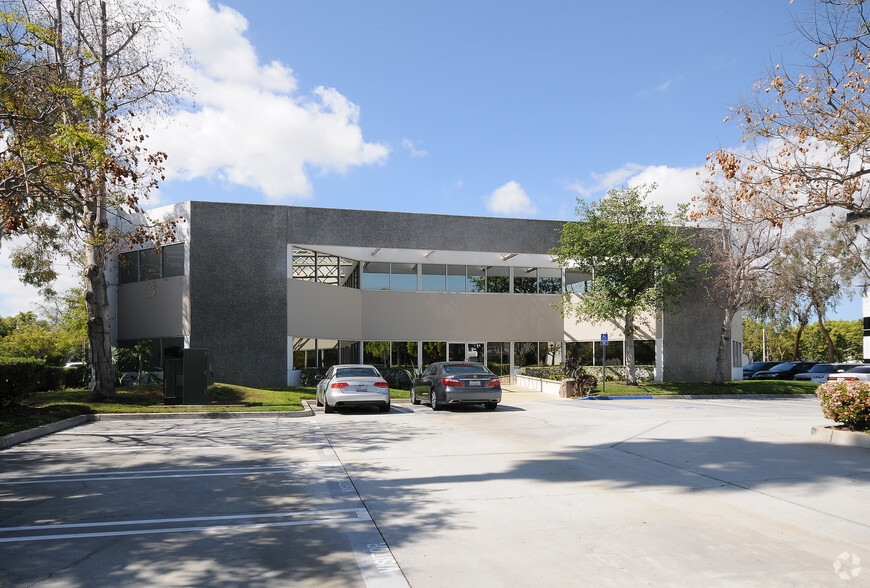 Primary Photo Of 6 Bendix, Irvine Warehouse For Lease