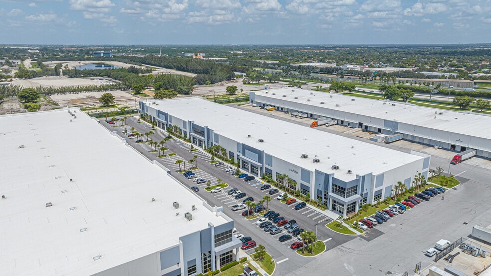 More Photos Of 1620 NW 215th St, Miami Gardens Unknown For Lease
