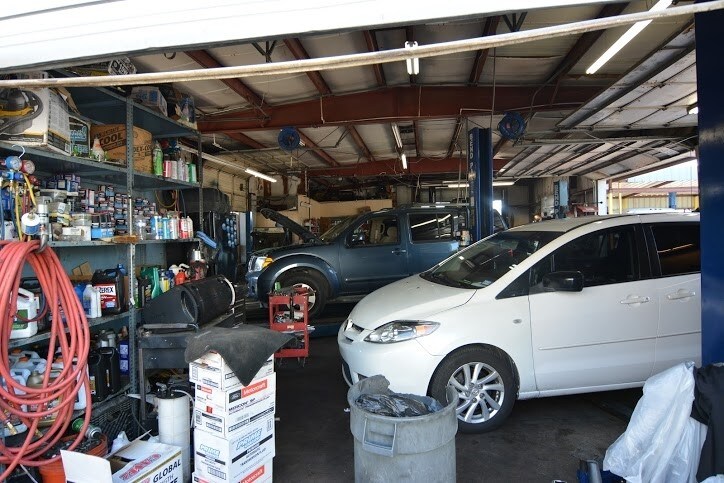 More Photos Of 8921 Daffodil Ave, Houston Auto Repair For Lease