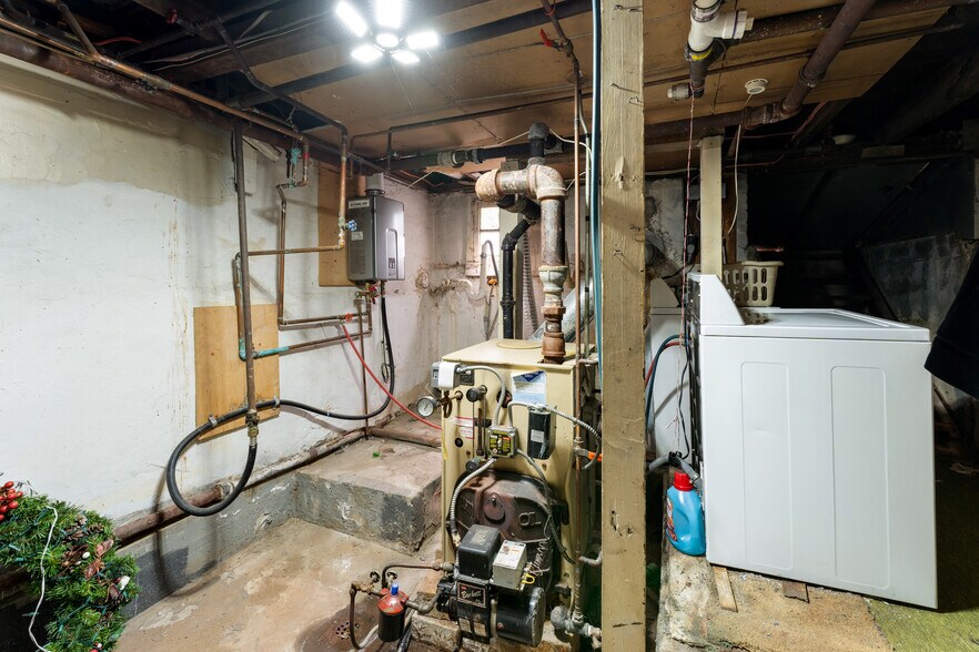 More Photos Of 94 E Montauk 1 Hwy, Hampton Bays Land For Sale