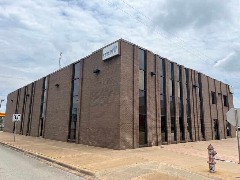 More Photos Of 402 S Ragsdale St, Jacksonville Office For Sale