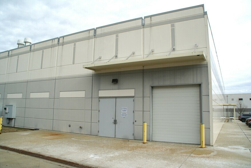 More Photos Of 7840 Innovation Blvd, Indianapolis Office For Lease