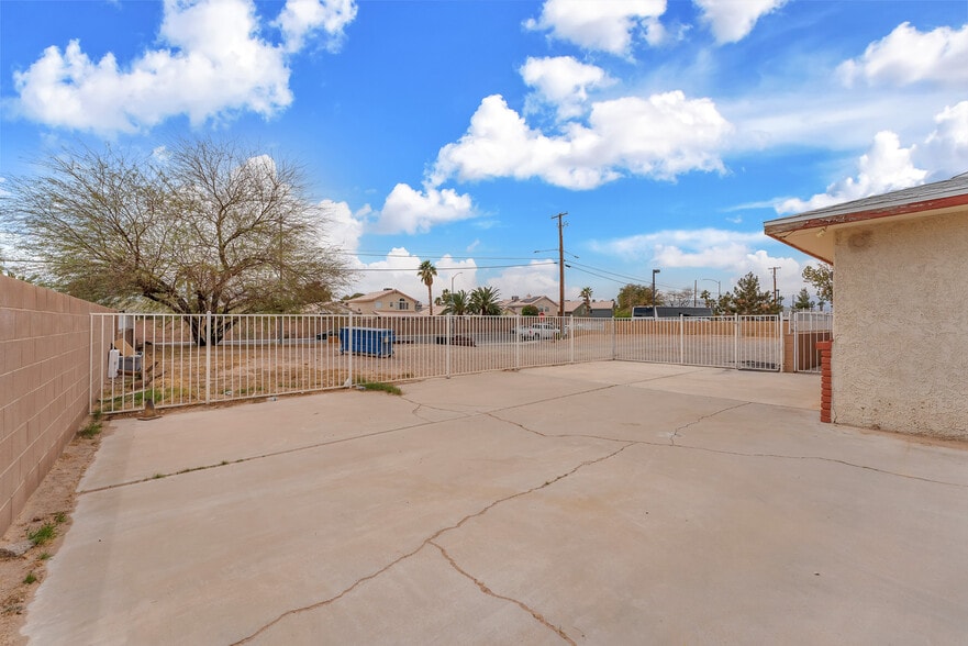More Photos Of 2130 E Maule Ave, Las Vegas Land For Lease