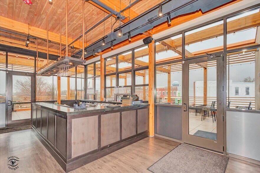 More Photos Of 140 Washington Sq, Washington General Retail For Sale