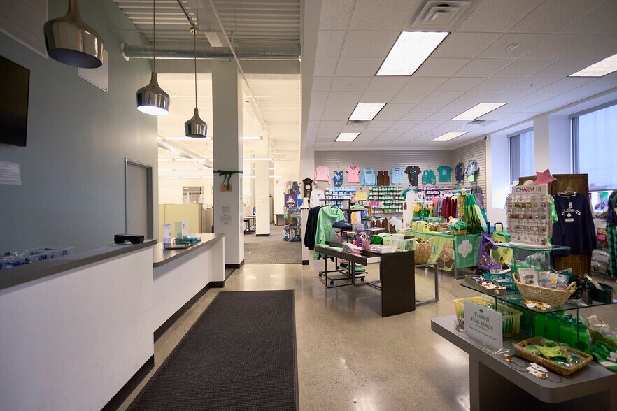 More Photos Of 4433 Genesee St, Cheektowaga Office For Lease