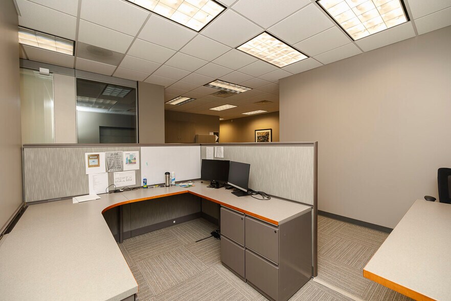 More Photos Of 13203 W 21st Ct N, Wichita Office For Sale