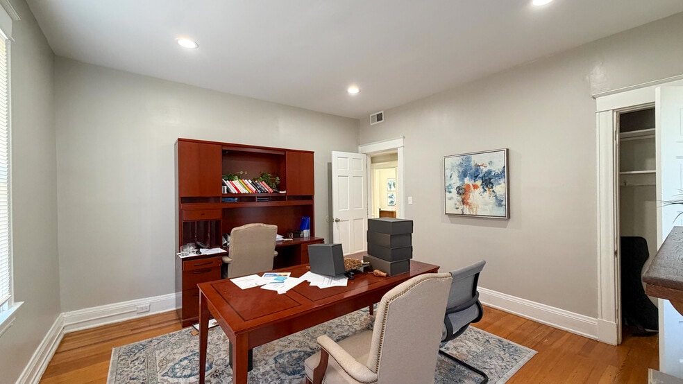 More Photos Of 2100 Auburn Ave, Cincinnati Office For Sale