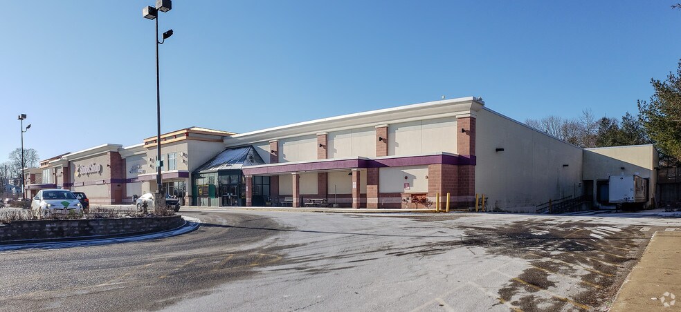 Primary Photo Of 932 N Montello St, Brockton Supermarket For Lease