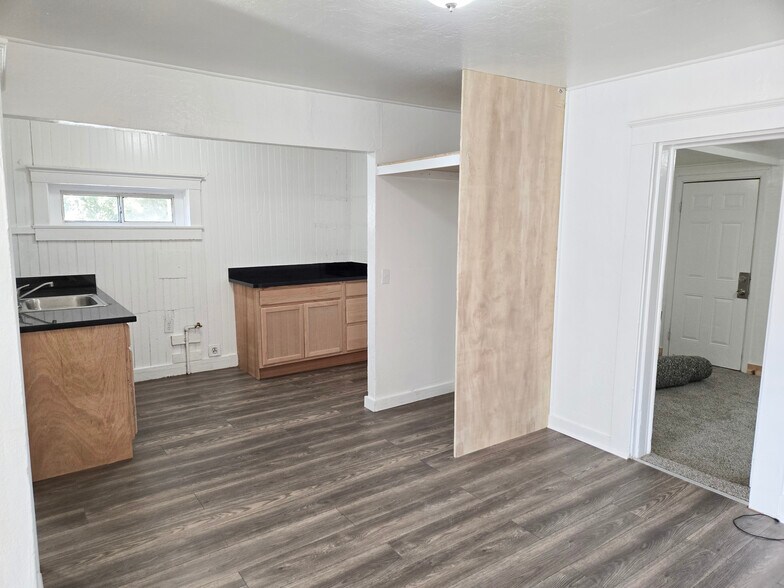 More Photos Of 1920 Marin St, Vallejo Apartments For Sale